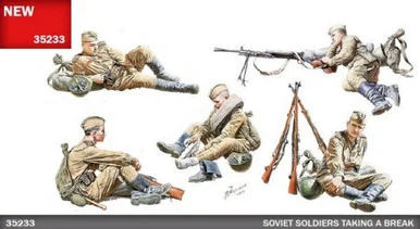 1/35 Miniart Soviet Soldiers Taking a Break (5) w/Weapons & Accessories