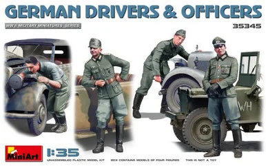 1/35 Miniart WWII German Drivers & Officers (4)