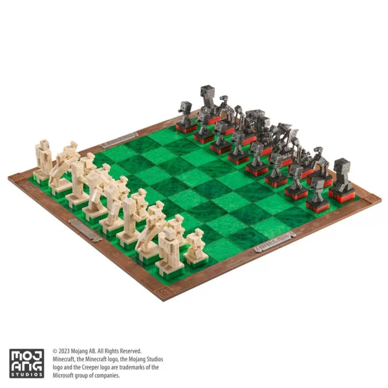 Minecraft Overworld Heroes Vs Hostile Mobs Chess Set Chess game - Noble Collection