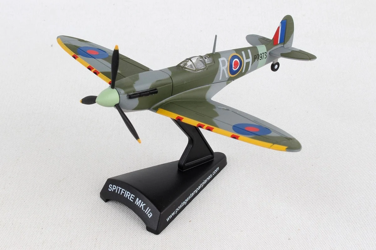 Supermarine Spitfire Mk II Royal Australian Air Force (RAAF) 1/93 Scale Model - Daron