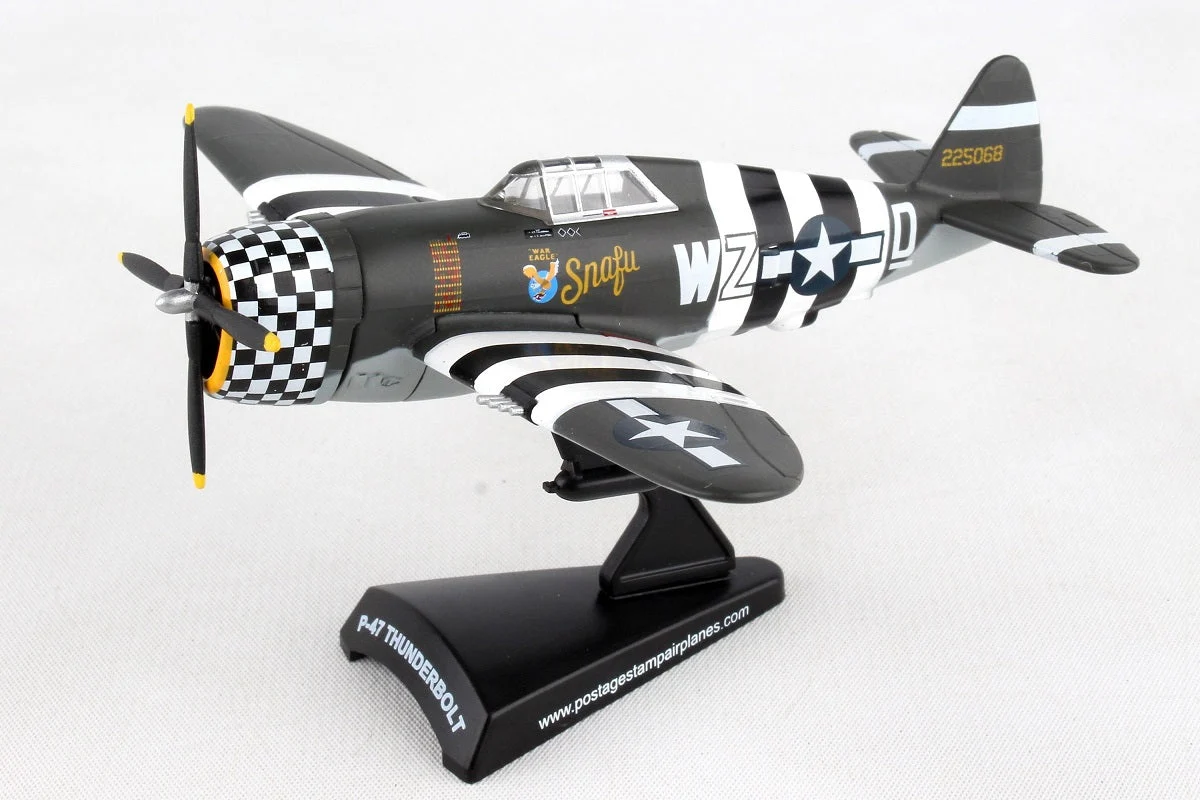 Republic P-47 Thunderbolt "SNAFU" 1944, 1/100 Scale Model