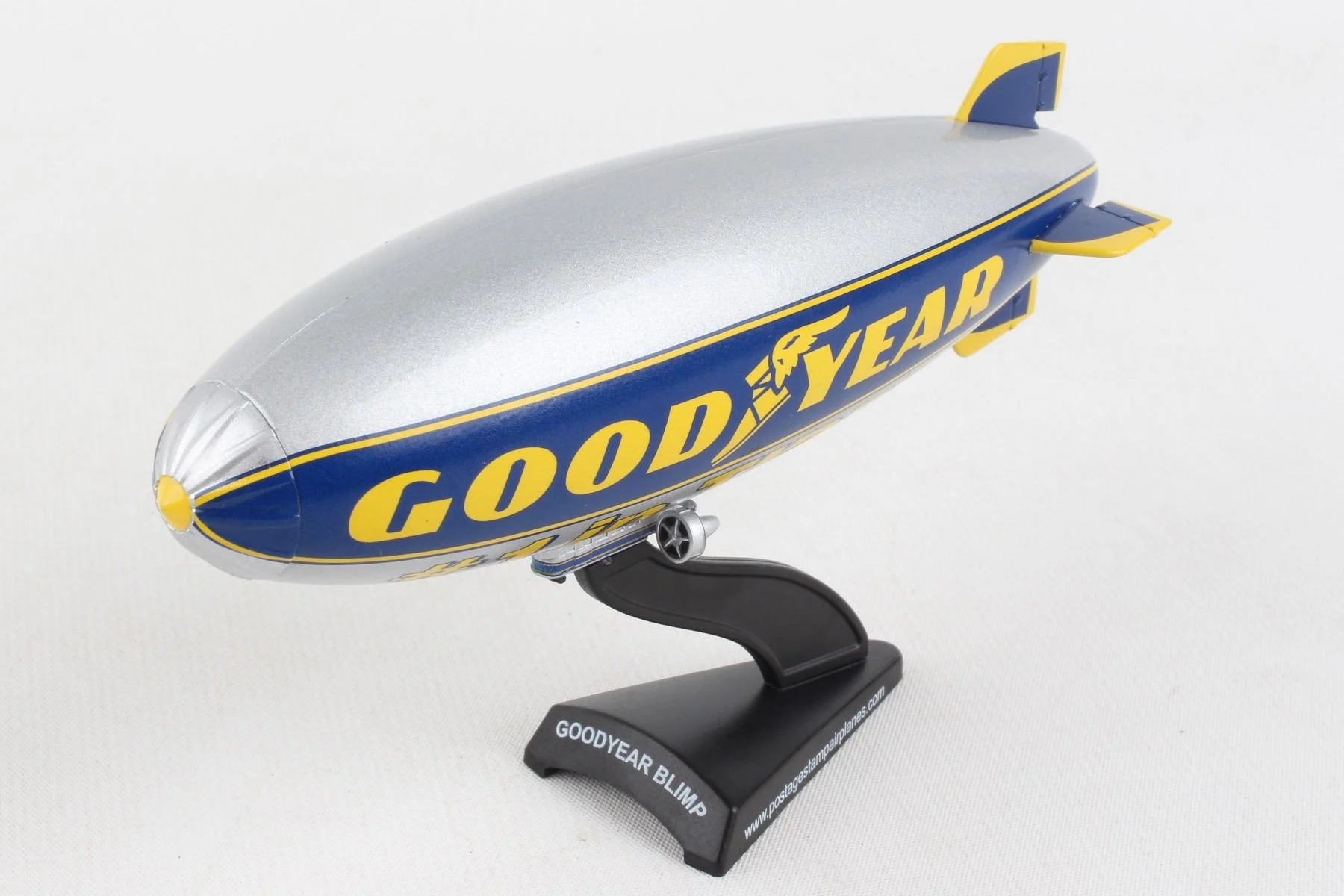 Goodyear Blimp, 1:350 Scale Diecast Model - Daron