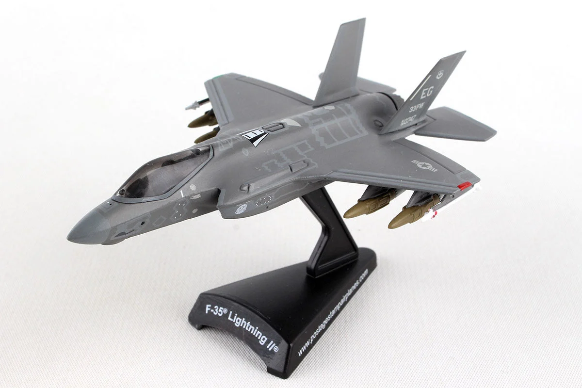 Lockheed Martin F-35A Lightning II USAF 1/144 Scale Model