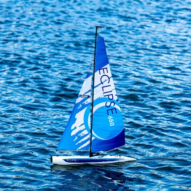 RAGE RC RGRB1302 Eclipse 650 Sailboat