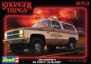 1/25 Revell Jim Hoppers 1985 Chevy K5 Blazer - Stranger Things Revell model kit