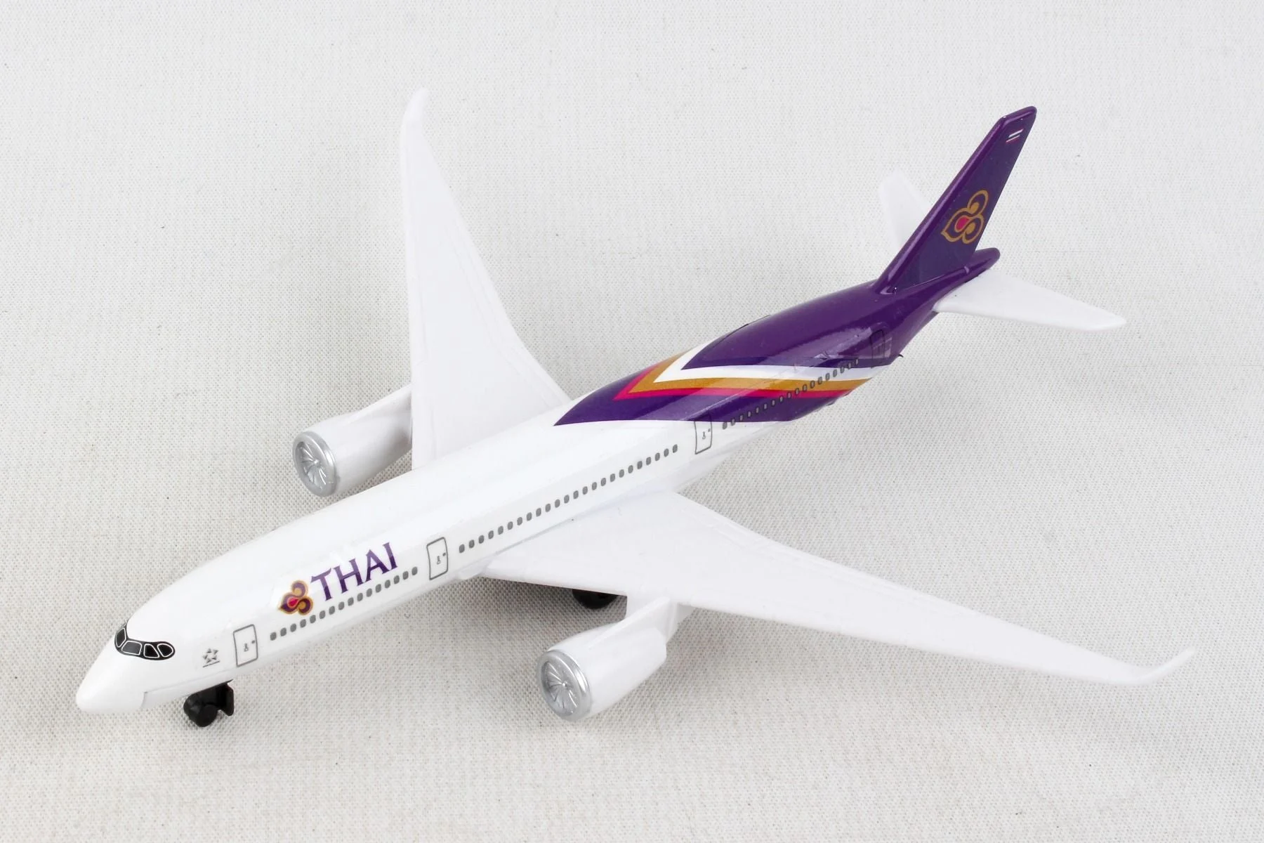 Airbus A350 Thai Airways Diecast Aircraft Toy - Daron