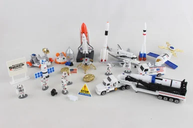 SPACE ADVENTURE SAPCE EXPLORATION 28 PIECE SET - REALTOY