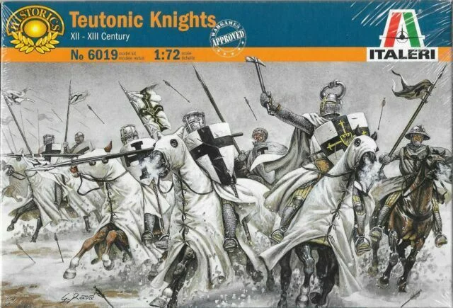 Teutonic Knights 12th – 13th Century, 1/72 Scale Plastic Figures - Italeri
