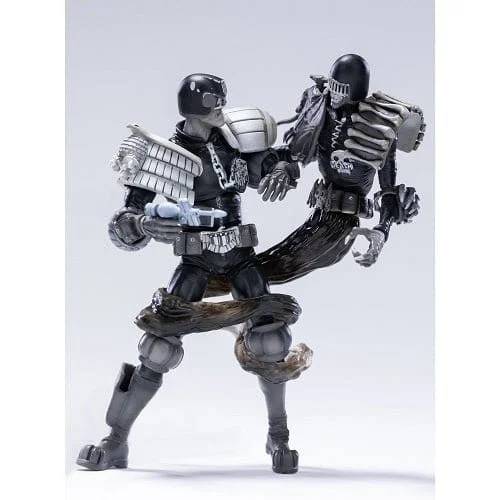 SDCC 2022 Judge Dredd VS Judge Death Black & White 1/18 Scale Figure 2 Pack - Hiya Toys