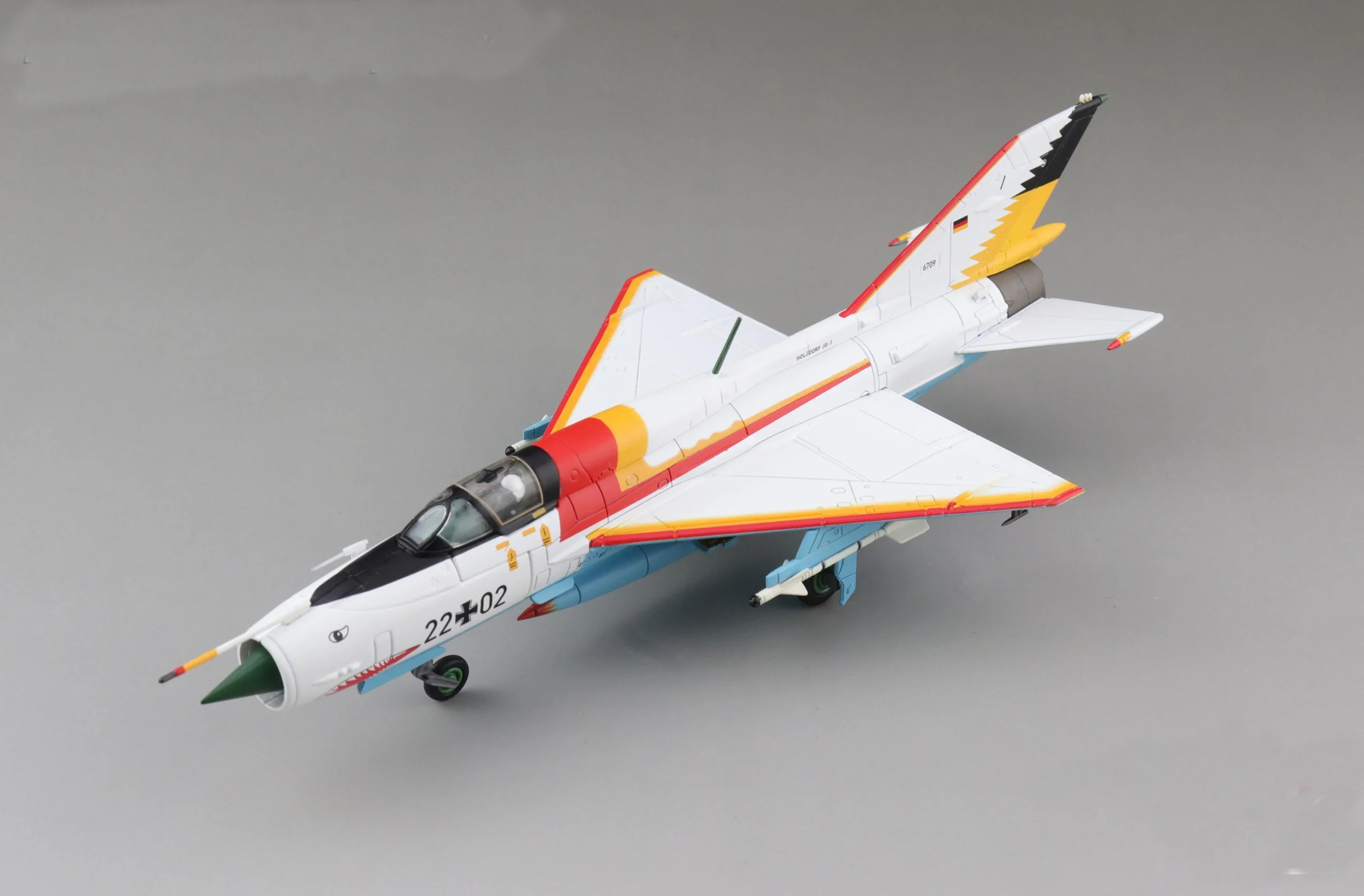 Hobby Master Mikoyan MiG-21SPS “White Shark 22+02” (JG-1 Germany 1990) 1:72 Scale Diecast Model