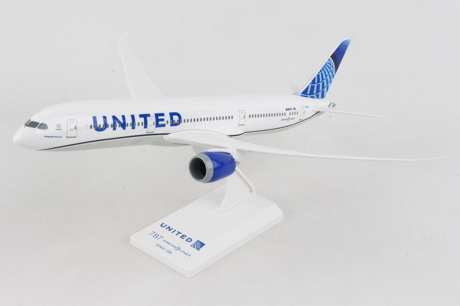 Boeing 787-9 Dreamliner United Airlines (N24976) 1:200 Scale Model