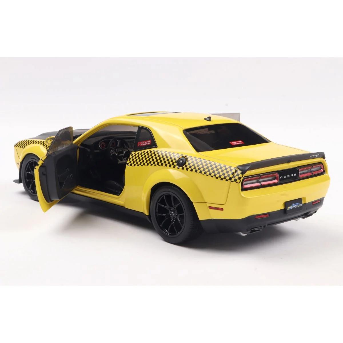 Dodge challenger srt hellcat redeye widebody nyc hellcab 2023 1/18 Die cast - SOLIDO