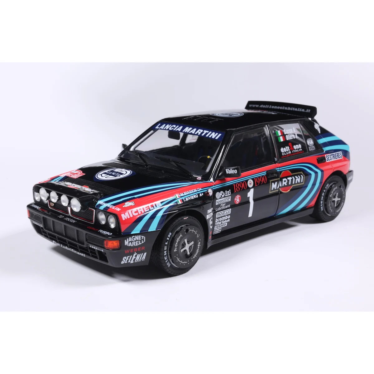 Lancia delta hf integrale tribute to biason black a.sacco rallye montecarlo 1990 1/18 - SOLIDO