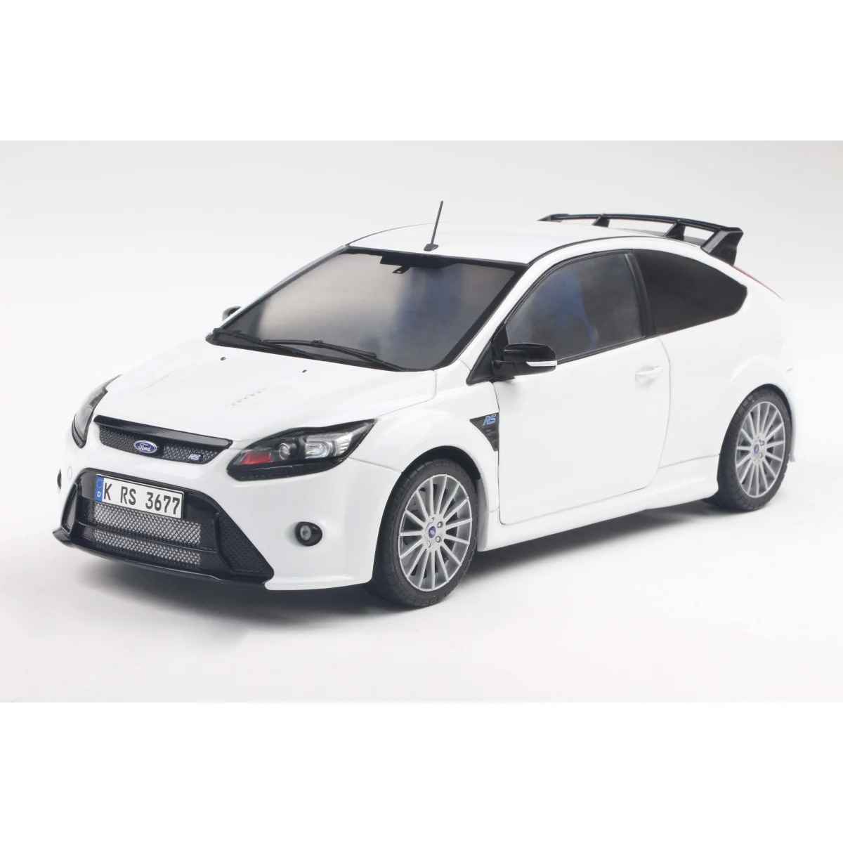 Ford focus rs mk2 pack rs plus frozen white 2009 1/18 Die cast - SOLIDO