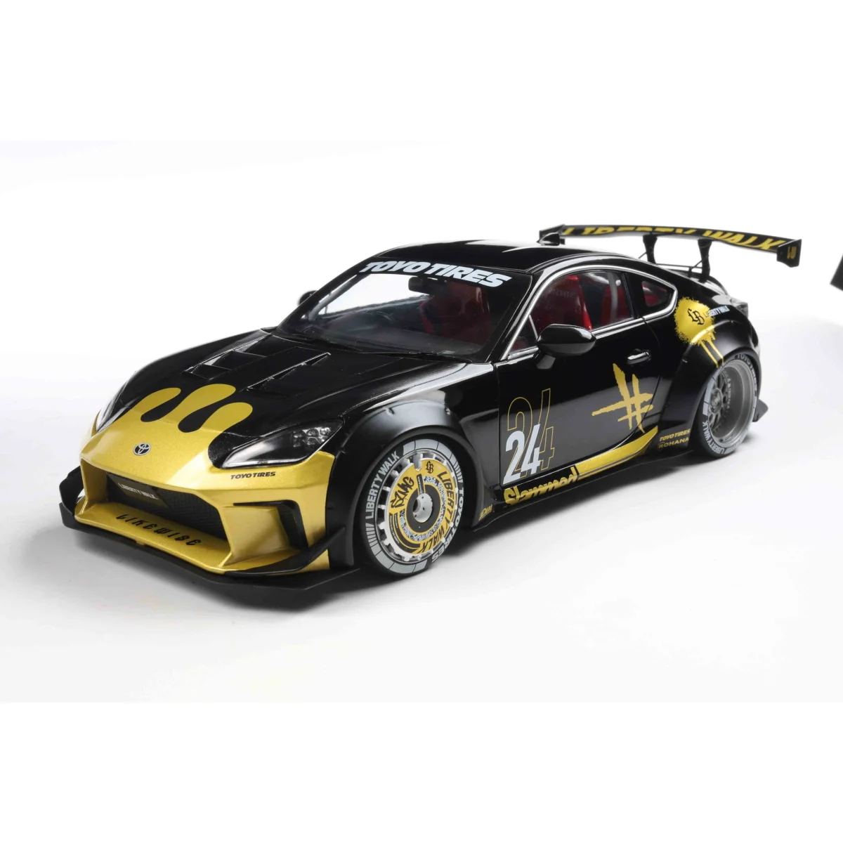 Toyota gr86 liberty walk body kit black & gold 2024 1/18 Die cast - SOLIDO