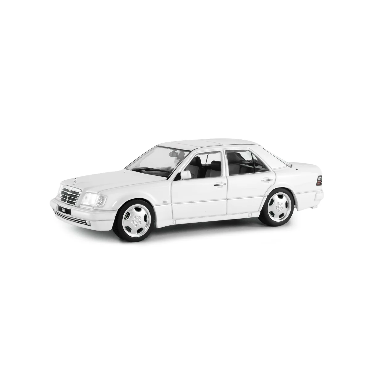 Solido 4313205 mercedes-benz (w124) e60 amg white 1994 1/43 Die cast