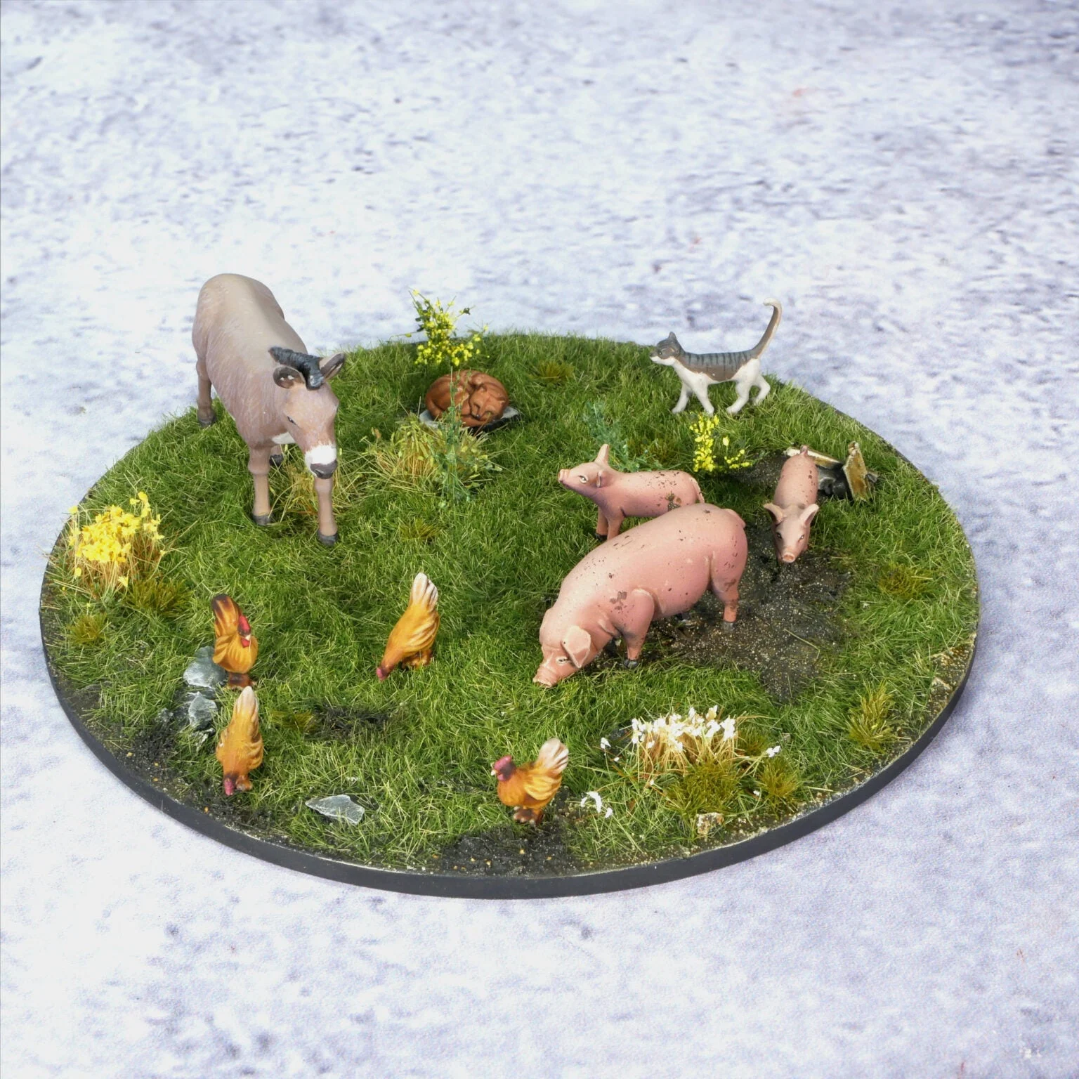 Tabletop Workshop Farm Animals: 1/72 Scale Hard Plastic Scenery Kit