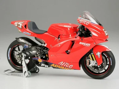 1/12 Tamiya Ducati Desmosedici Racing Motorcycle