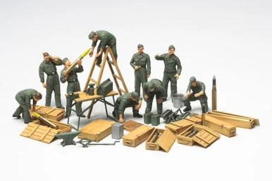 1/48 WWII German Tank Crew (x9) & Field Maintenance Set - Tamiya