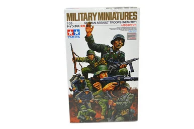 1/35 Tamiya German Assault Troops Figure Model Kit (x8)