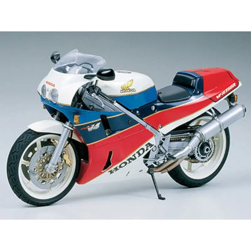Honda VFR 750R (RC30) Model kit - Tamiya