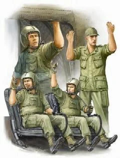 1/35 Trumpeter US Army CH47 Helicopter Crew Vietnam Figure Set (4)