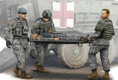 1/35 Trumpeter Modern US Army Ambulance Team Figure Set (4) w/Stretcher