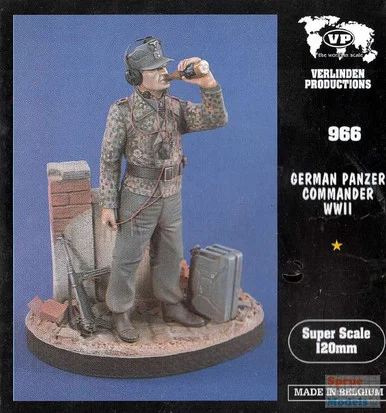 VER0966 120mm Verlinden Figure - German Panzer Commander WWII