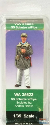 WAR35623 1:35 Warriors SS Schutze with Pipe Figure