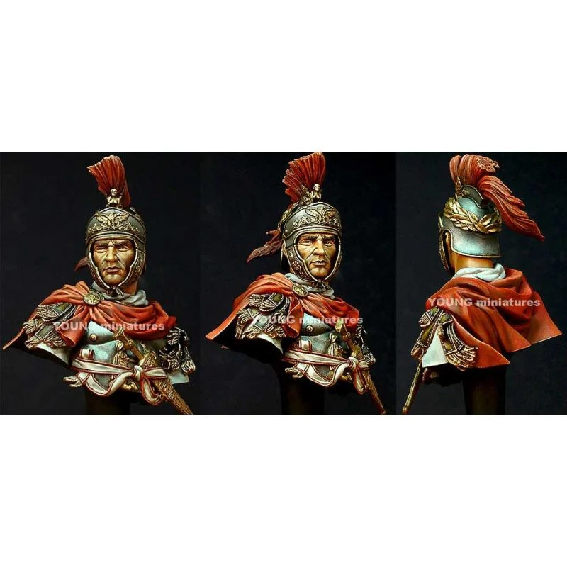 Roman cavalry officer 180 bc Figurine - Young Miniatures